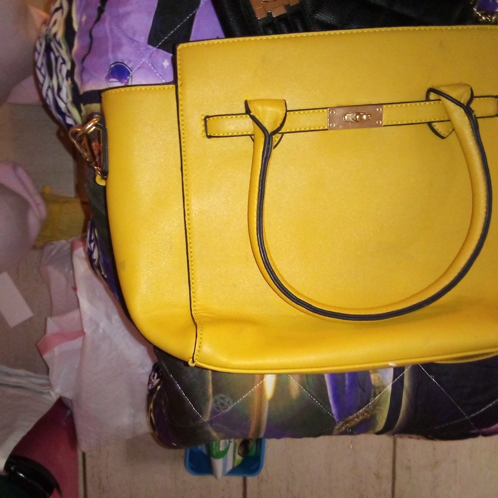 Purses - Picture 4 of 6